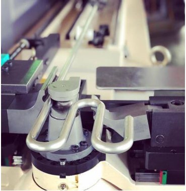 Máy uốn ống&nbsp;TB LR